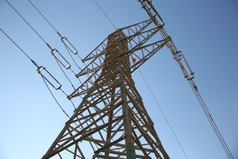 Stacjonarne agregaty prądotwórcze – niezawodność instalacji elektrycznej